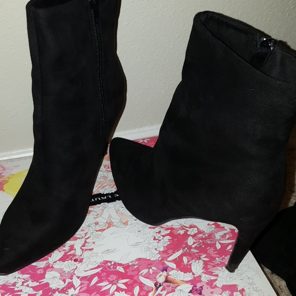 Cute black booties